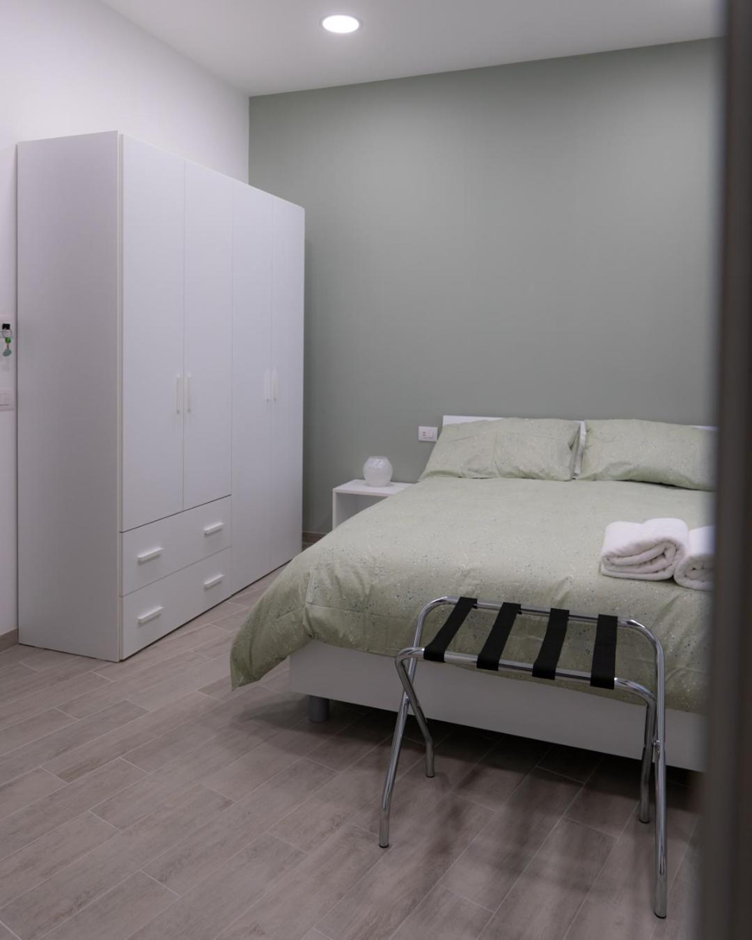 Hotel Dimora Cavour Neapel Zimmer foto